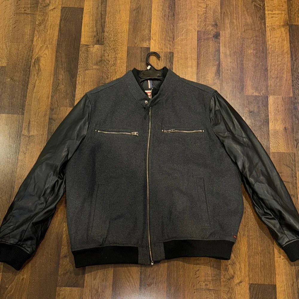 NWOT Men's Levi’s Bomber Jacket